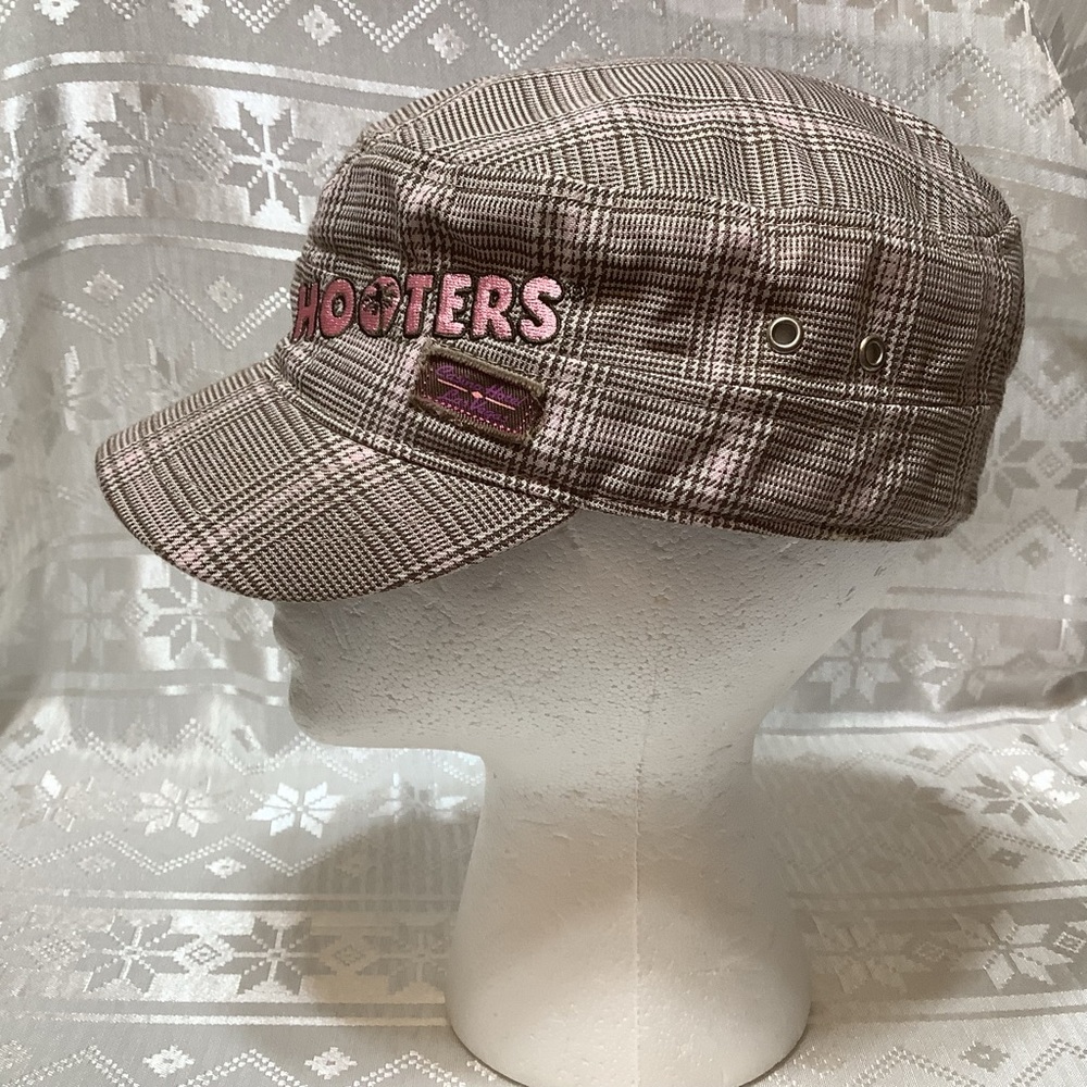 Hooters Cap Women’s O/S Casino Las Vegas Cotton Brown Pink